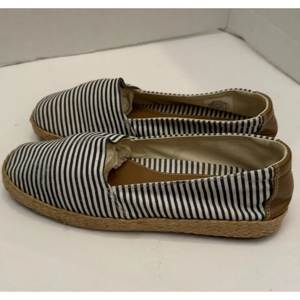 Easy Spirit Cute Canvas Slip Ons Blue And White Stripes‎ Size 8